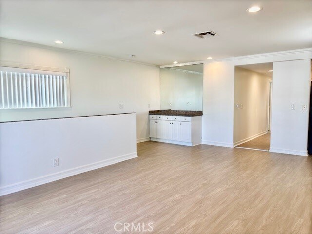 Building Photo - 5011 River Ave
