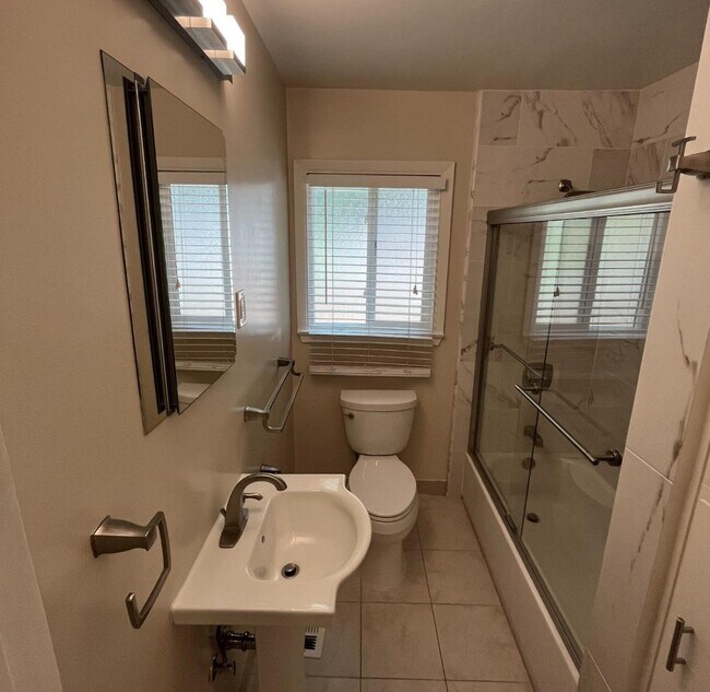 Foto del edificio - 860 Live Oak Ave
