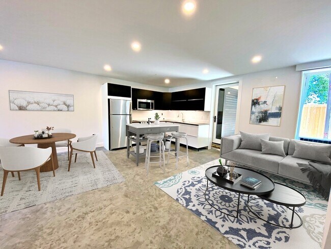 Building Photo - 406 Sumner St