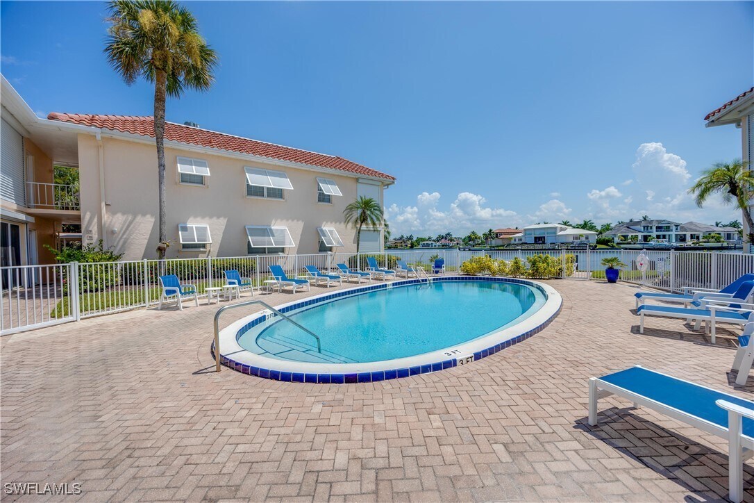 Foto del edificio - 3070 Gulf Shore Blvd N