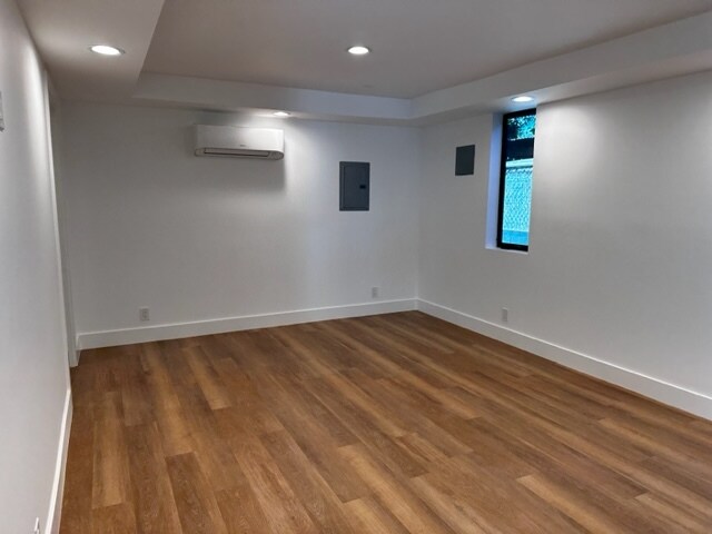Foto del edificio - 1527 Wellesley Ave