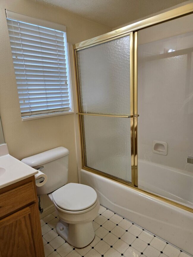 Foto del edificio - Beautiful Orem 2 bedroom condo