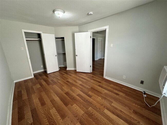 Foto del edificio - 4201 Chapman St