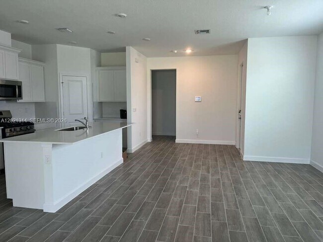 Building Photo - 1742 Hoot Owl Holw