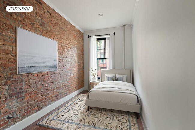 Building Photo - 82 Horatio St