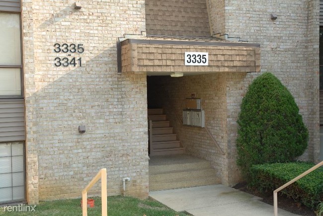 Foto del edificio - 3335 Huntley Square Dr