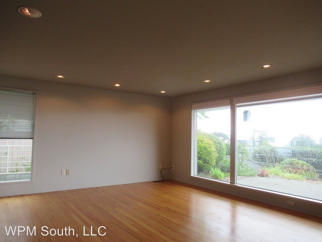 Building Photo - 3 br, 3 bath House - 10806 Valmay Ave NW