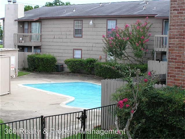 Foto del edificio - 9101 Country Creek Dr