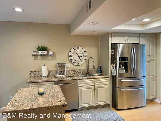 Building Photo - 3 br, 2.5 bath House - 6849 Maple Leaf Drive