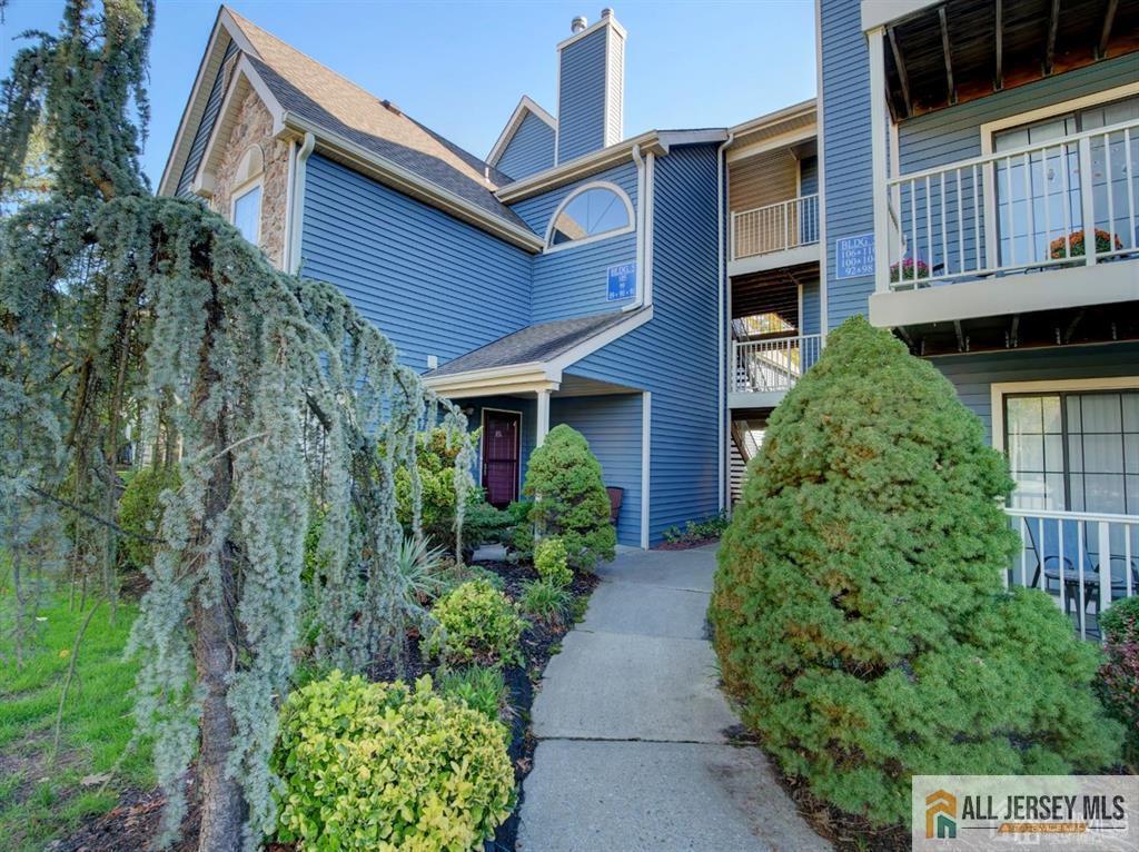 Primary Photo - 105 Longfield Ct