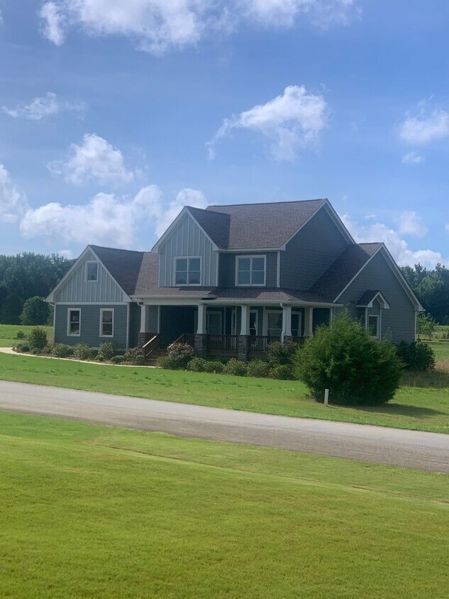 Foto principal - Nice house in Eatonton, close to the lake.