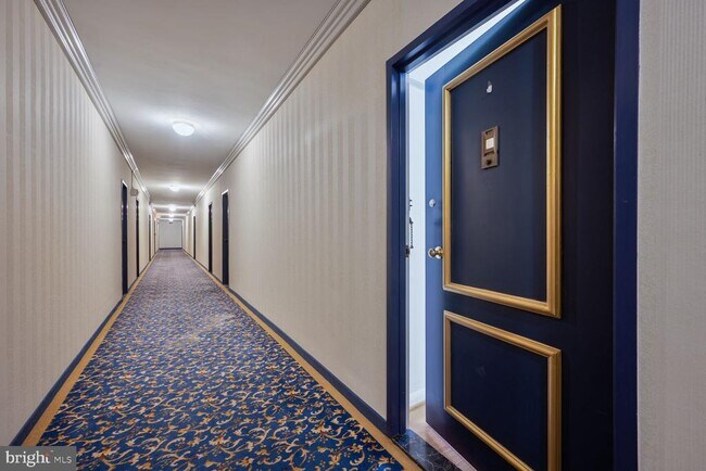 Foto del edificio - 4201 Cathedral Ave NW