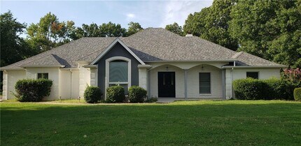 Building Photo - 55 Stonehenge Dr