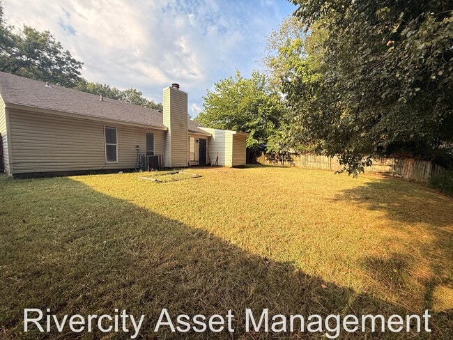 Building Photo - 6408 Green Grove Dr