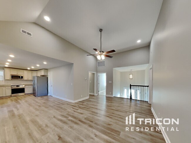 Building Photo - 1008 Shirley Dr