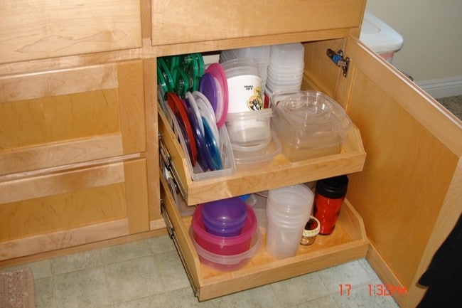Pull out shelves - 8408 Wiley Post Ave
