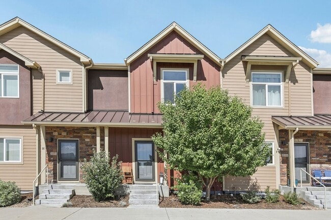 Building Photo - 226 N Parkside Dr