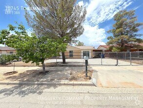 Building Photo - 10745 Tourmaline St