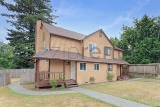 Building Photo - Unit