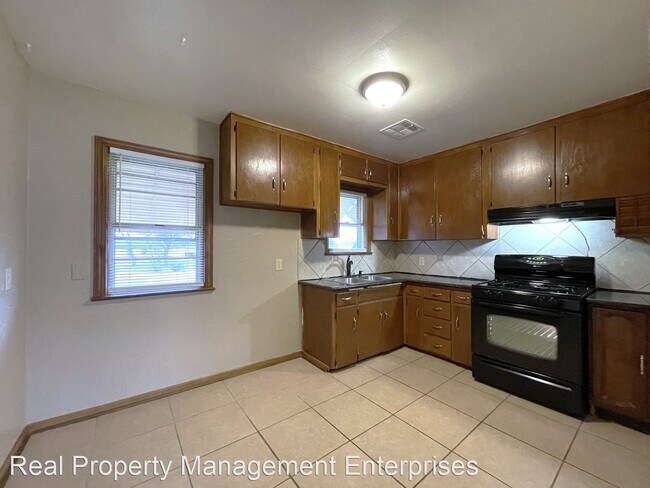 Foto del edificio - 2 br, 1 bath House - 6713 SE 15th St