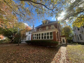 Building Photo - 810 W Edwards St