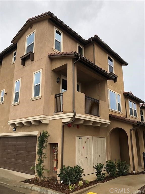 Foto principal - 2428 S Fremont Ave