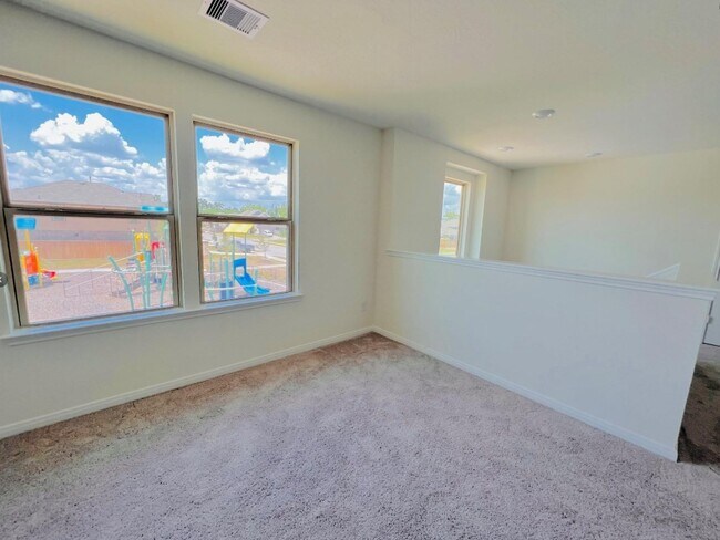 Foto del edificio - 4939 Hickory Deer Ln