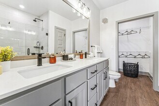 Building Photo - Inkwell on Grandview