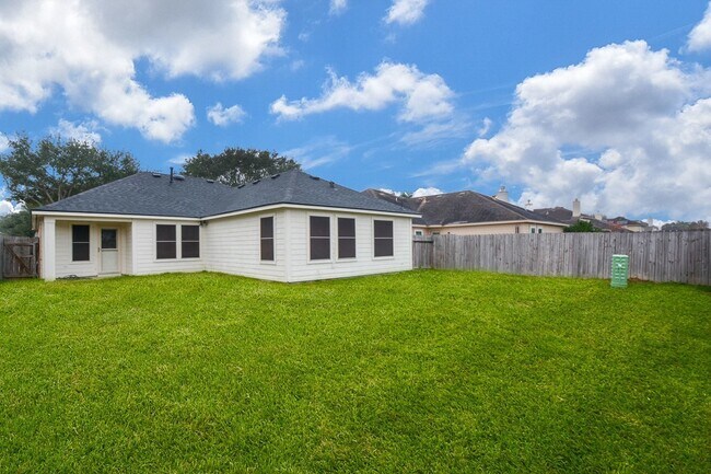 Foto del edificio - 2811 Eros Ln