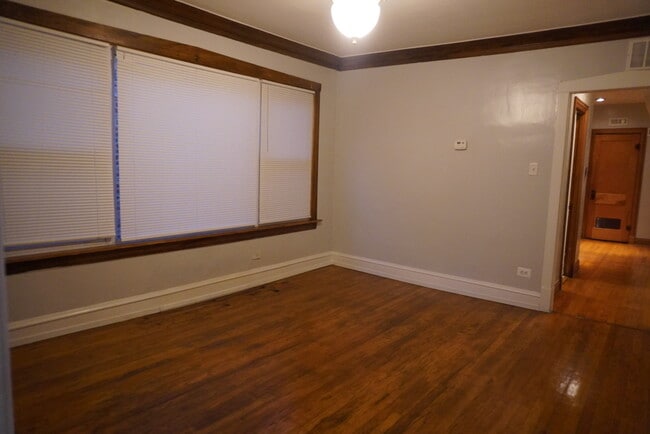 Building Photo - 6414 S Francisco Ave