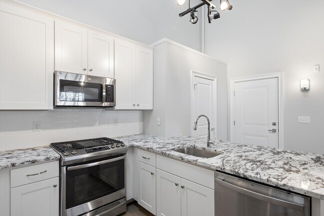 Building Photo - 77 Van Dam St