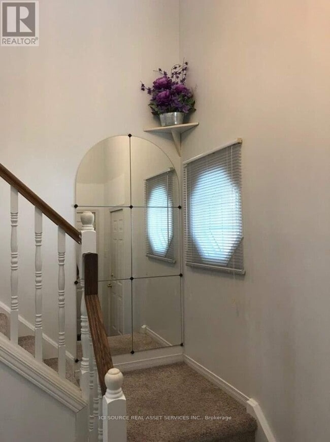 Building Photo - 19 Tanoak Dr