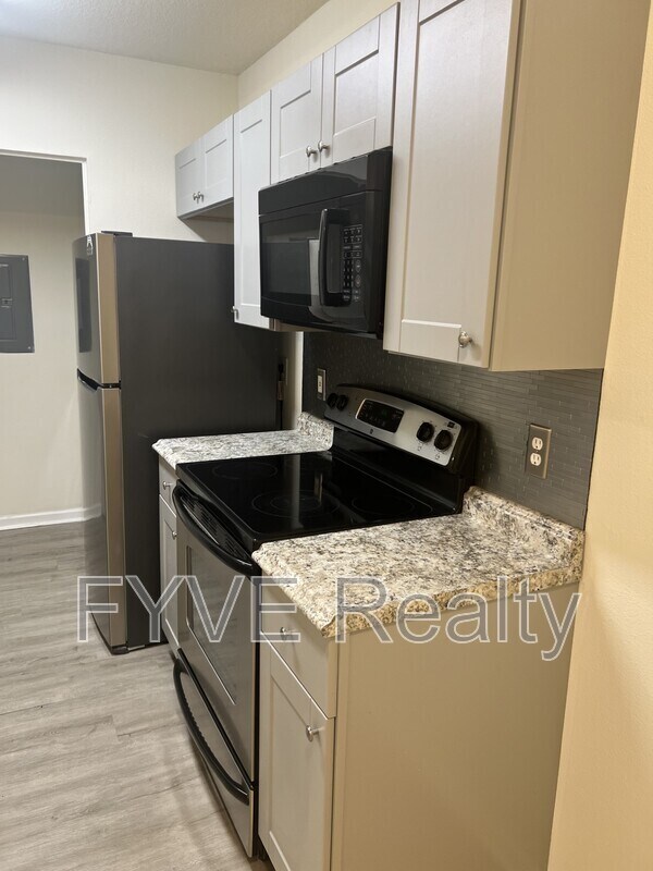 Foto del edificio - 897 Fording Island Rd