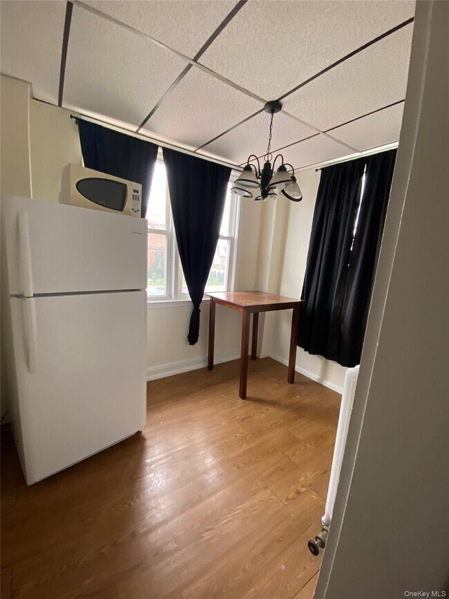 Foto del edificio - 110 Grand Blvd