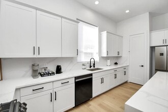 Building Photo - 1104 Palmer St