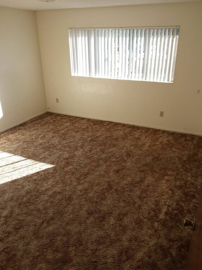 Building Photo - 3215 1175 Ramona, #A C