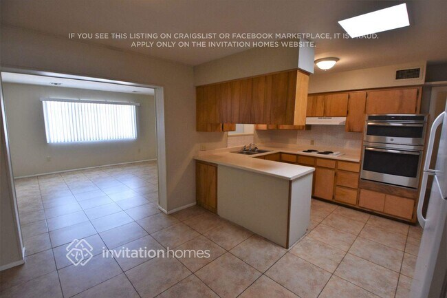 Building Photo - 12801 N 112th Ave
