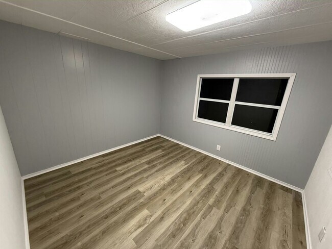 Building Photo - 6407 SE 108th St