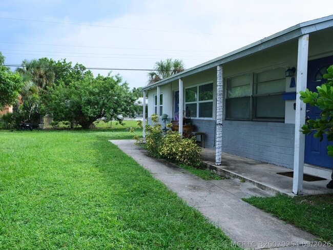 Foto del edificio - 401 Silver Beach Rd