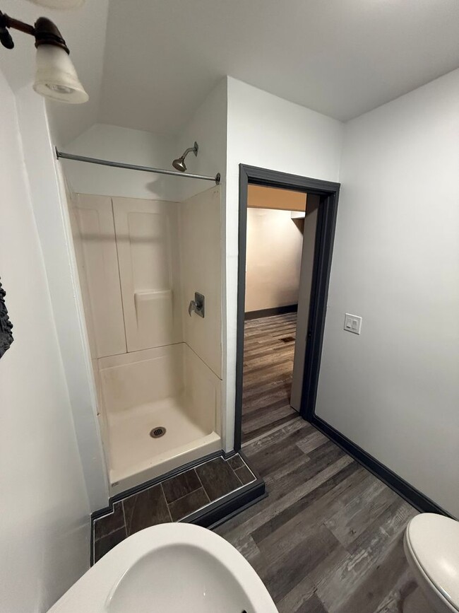 Building Photo - 11 Hallenbeck Ave