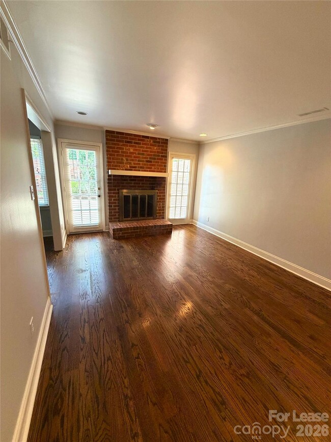 Building Photo - 6648 Bunker Hill Cir