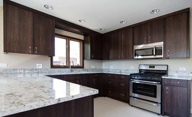 Foto del edificio - 8545 Ferris Ave