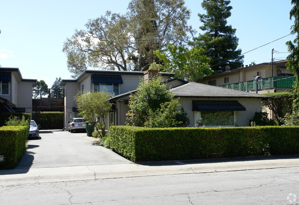 Primary Photo - 917-923 Florence Ln
