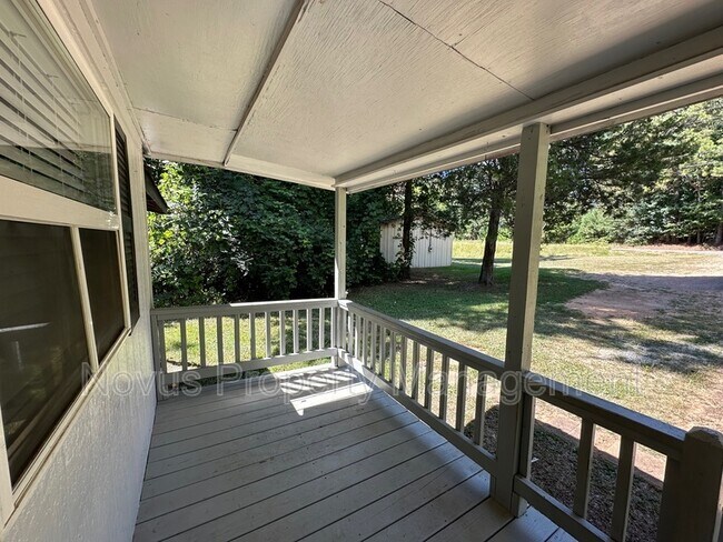 Foto del edificio - 4374 Highway 166 West