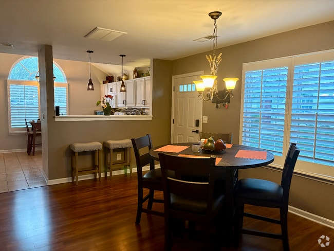 Building Photo - 9947 Reindeer Way Ln