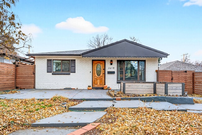 Building Photo - 2618 Meade St