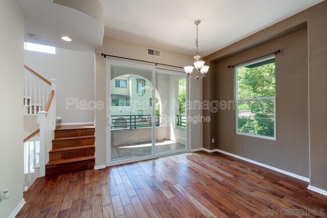 Foto del edificio - 2980 Escala Cir
