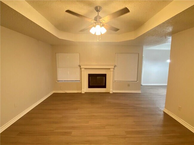 Building Photo - 3937 Mckinzie Rd