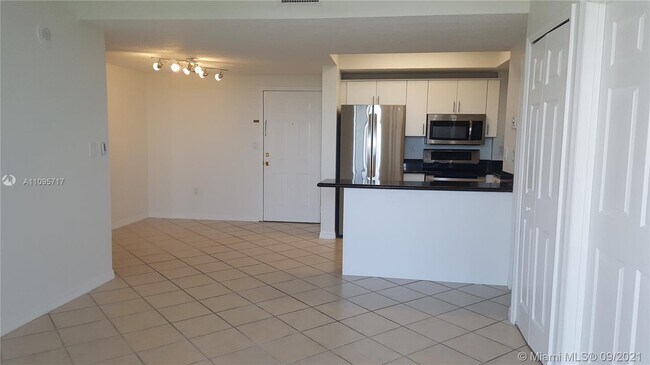 Building Photo - 3500 Coral Way