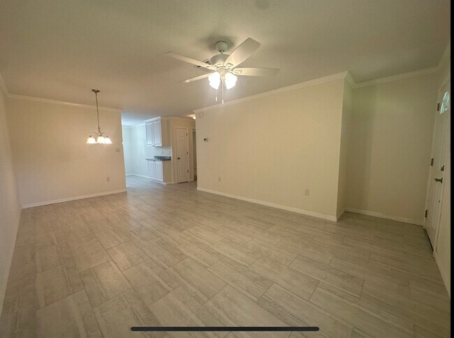 Building Photo - 450 Liberty Ave